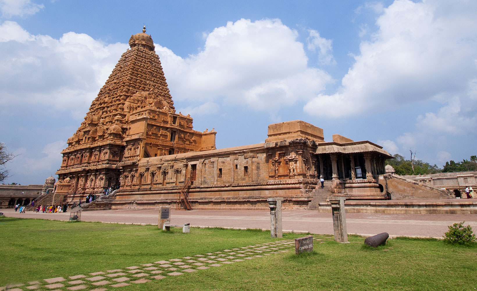 La consécration du grand temple de Thanjavur a eu lieu.