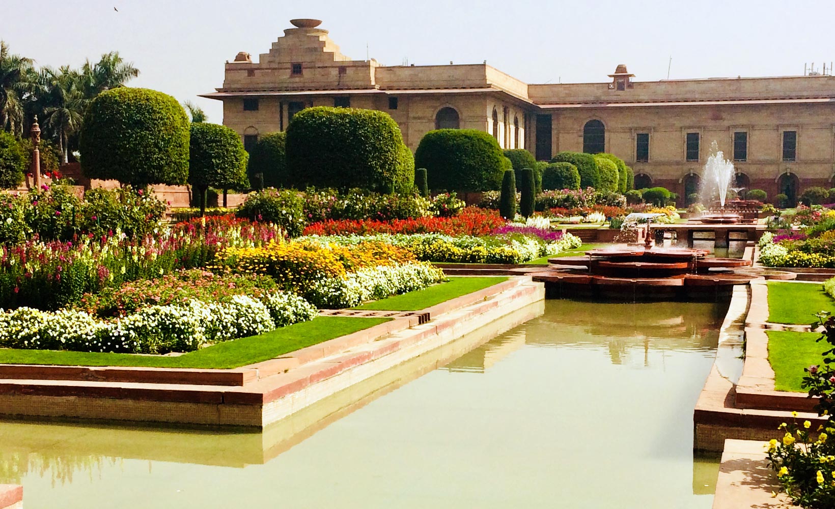 Marque a data! Mughal Garden para abrir portas assim que as flores frescas florescem