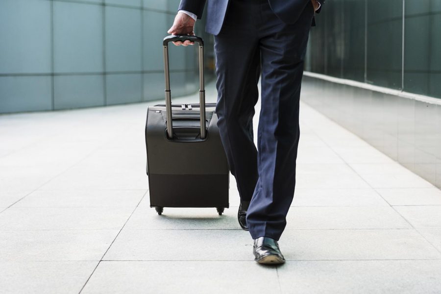 O novo serviço de transferência de bagagem aeroporto-a-porta de Deli é exactamente o que precisa