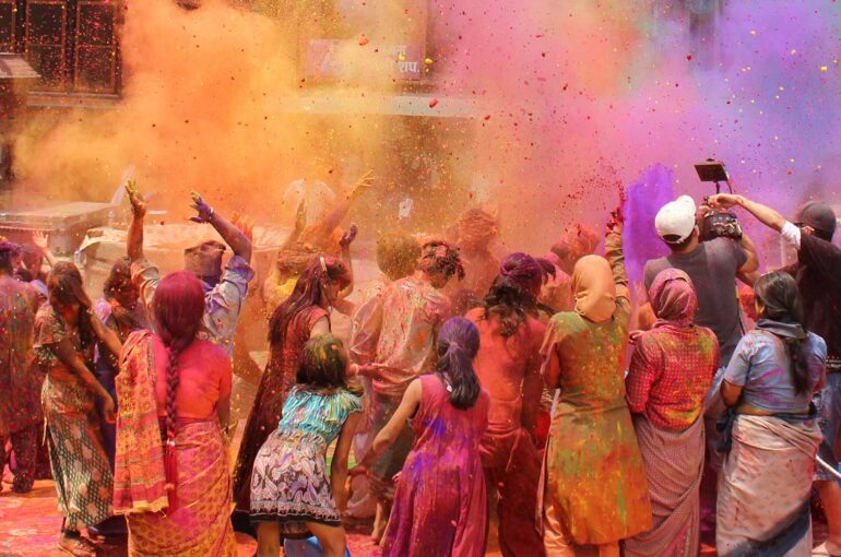 festival-of-colors-in-india
