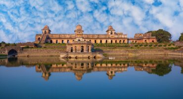 jahaz-mahal-palace-mandu-blog