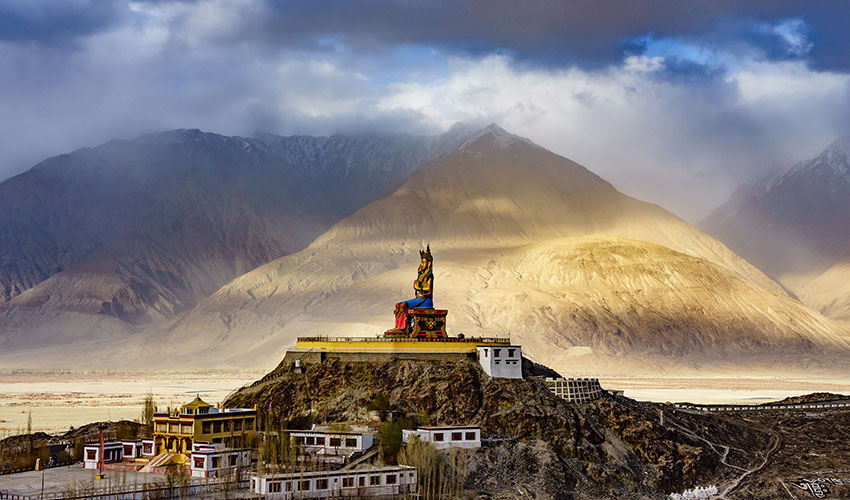 La terra degli alti passi: Leh e Ladakh