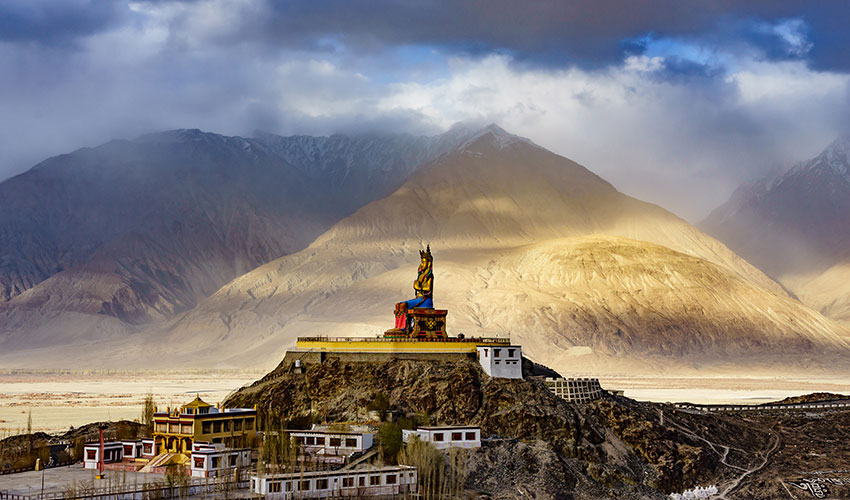 A Terra dos Passes Altos : Leh & Ladakh